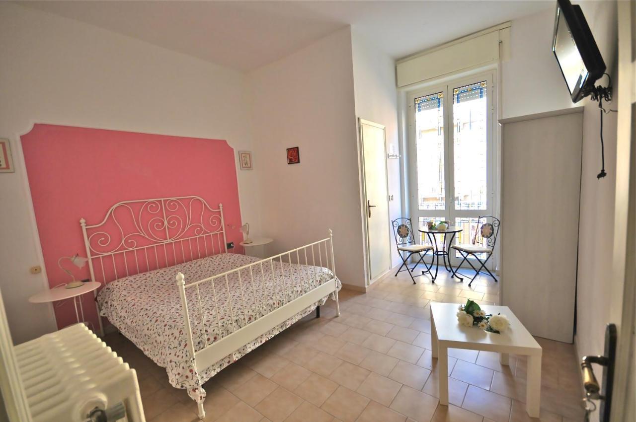 Villa Rosa Dei Venti Viareggio Chambre photo